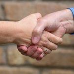 株式交換とは？メリット・デメリット、手続き、株式移転との違いを解説